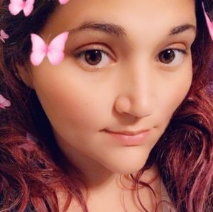 Meet your Posher, Monica